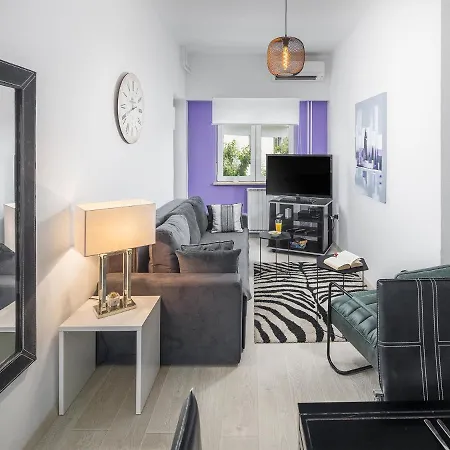 Apartment Aida *