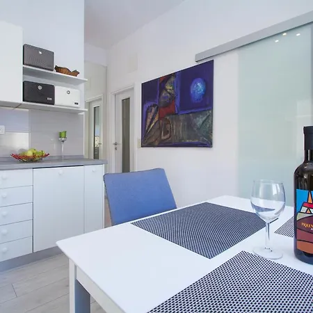 Aida Apartment *