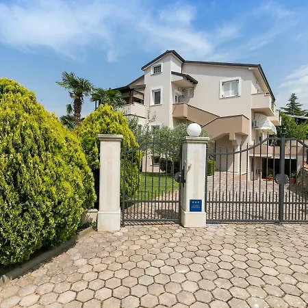 Apartment Aida